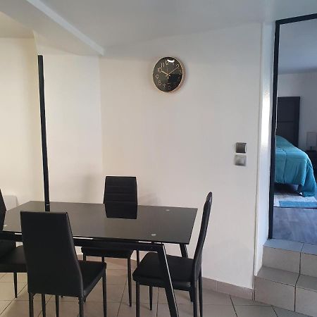 Firas Appartement Валенсиен Екстериор снимка