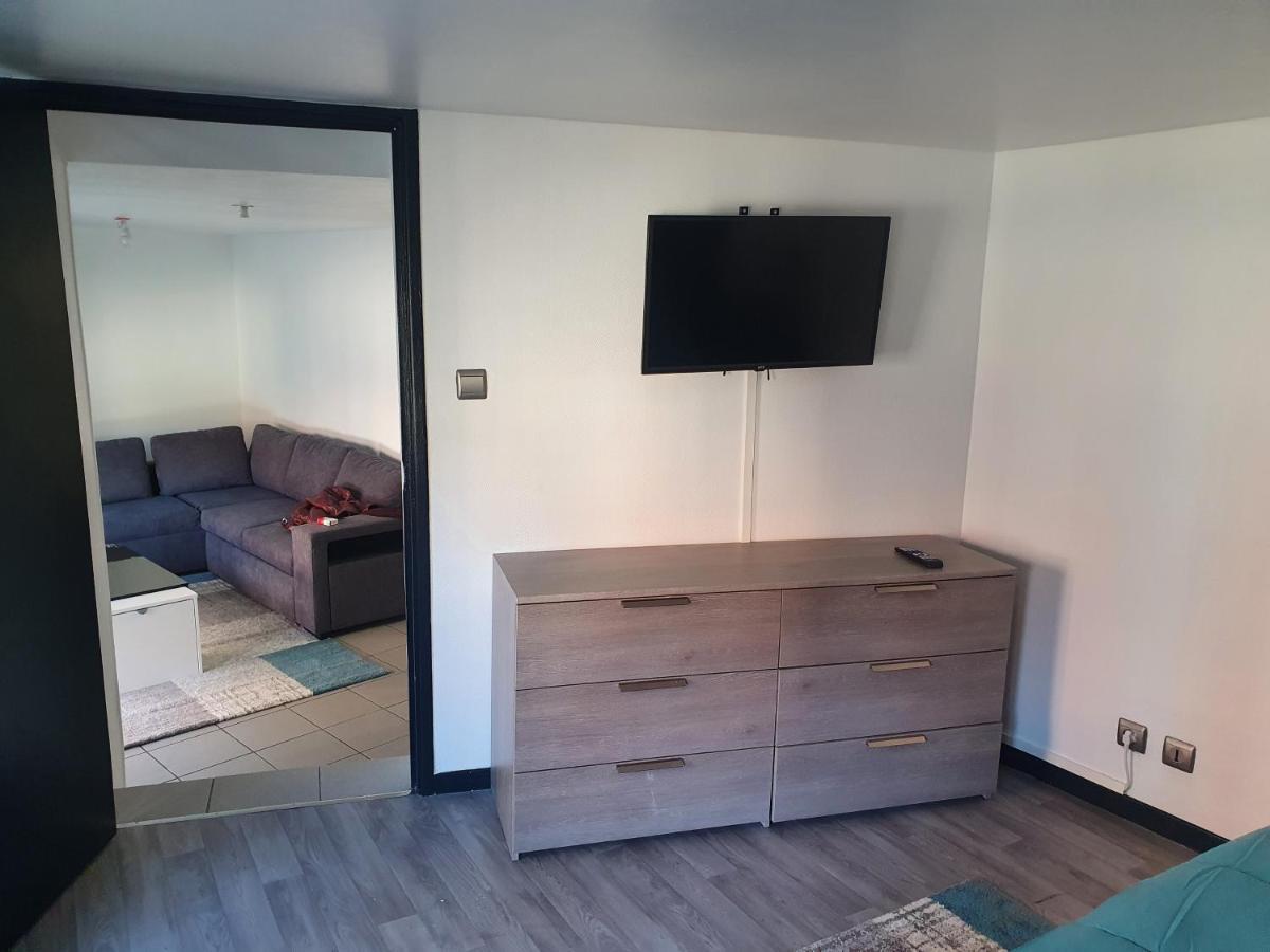 Firas Appartement Валенсиен Екстериор снимка